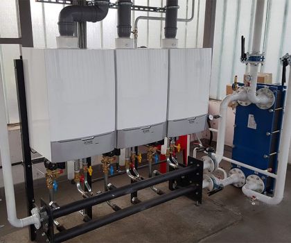 Budapest Koppány utca Főgáz központ- Energetikai korszerűsítés 3*120 Kw - Heating Service 2000 Kft